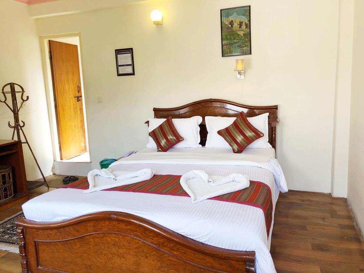 Hotel Grand Holiday Pokhara Exterior foto