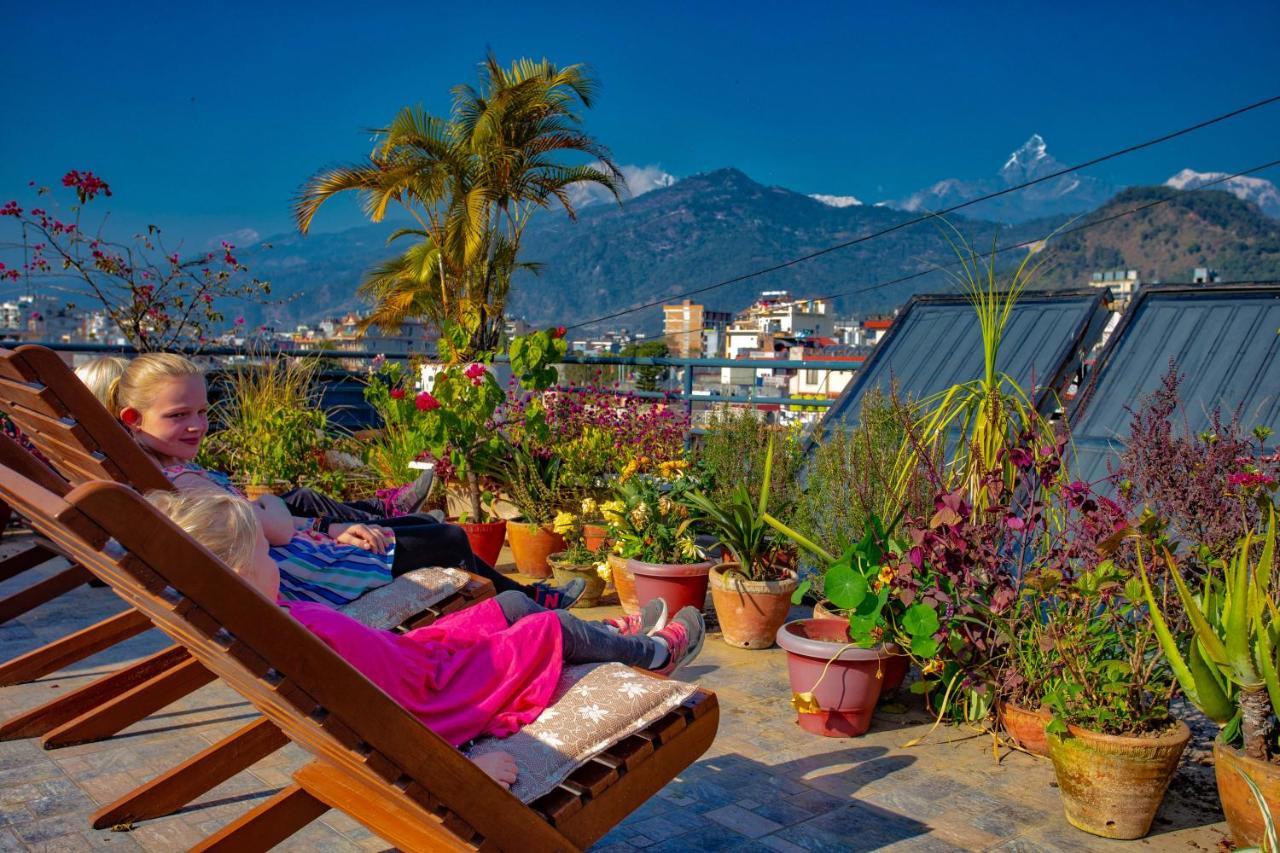 Hotel Grand Holiday Pokhara Exterior foto